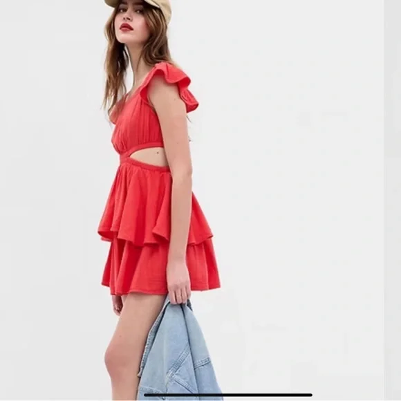 Beautiful Ruffle Hem Mini Dress ❤️ - Picture 2 of 6